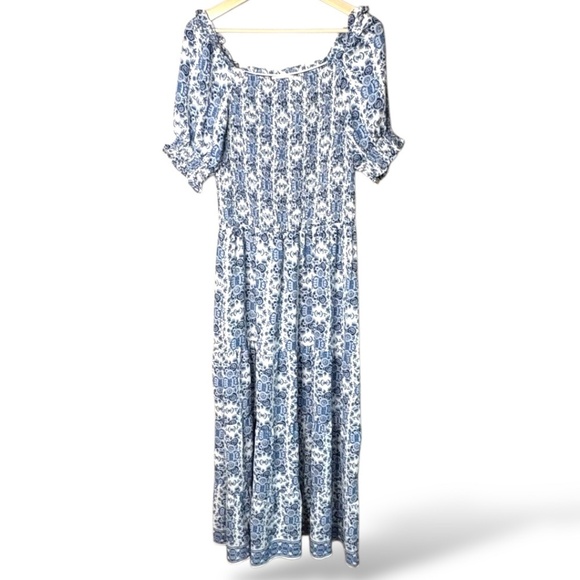 MAX STUDIO Silky Easy Care Maxi Dress Smocked Bodice Tiered Skirt Blue White L - Picture 1 of 9